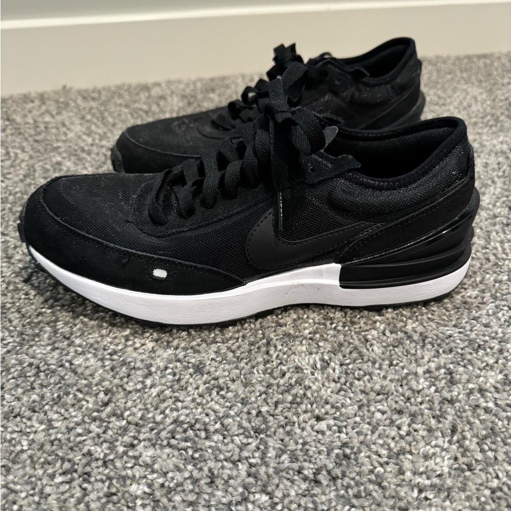 Youth Nikes 5.5